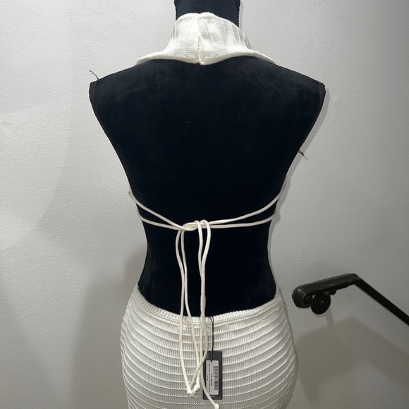 PrettyLittleThing White Cut-Out Maxi Dress - Picture 9 of 12